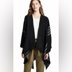 BB Dakota Reversible Black Gray Wrap Sweater Poncho Warm Scarf One Size